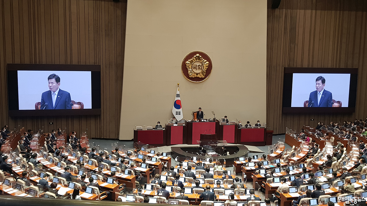 윤석열 정부 정기국회 첫날 ‘부동산법안 진통’