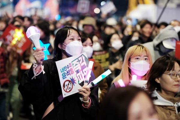 ▲ ‘윤석열 즉각 퇴진·사회 대개혁 비상행동’의 3차 긴급 집중행동. <정기훈 기자>