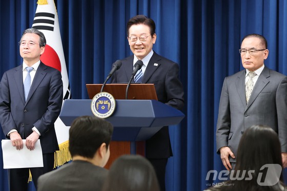 이재명 대통령이 14일 서울 용산 대통령실 청사에서 한·미 팩트시트 타결 관련 발표를 하고 있다.